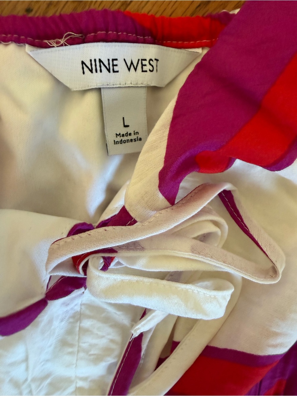 Nine West white Maxi Dress with Fuchsia Leaf Print - Picture 4 of 11